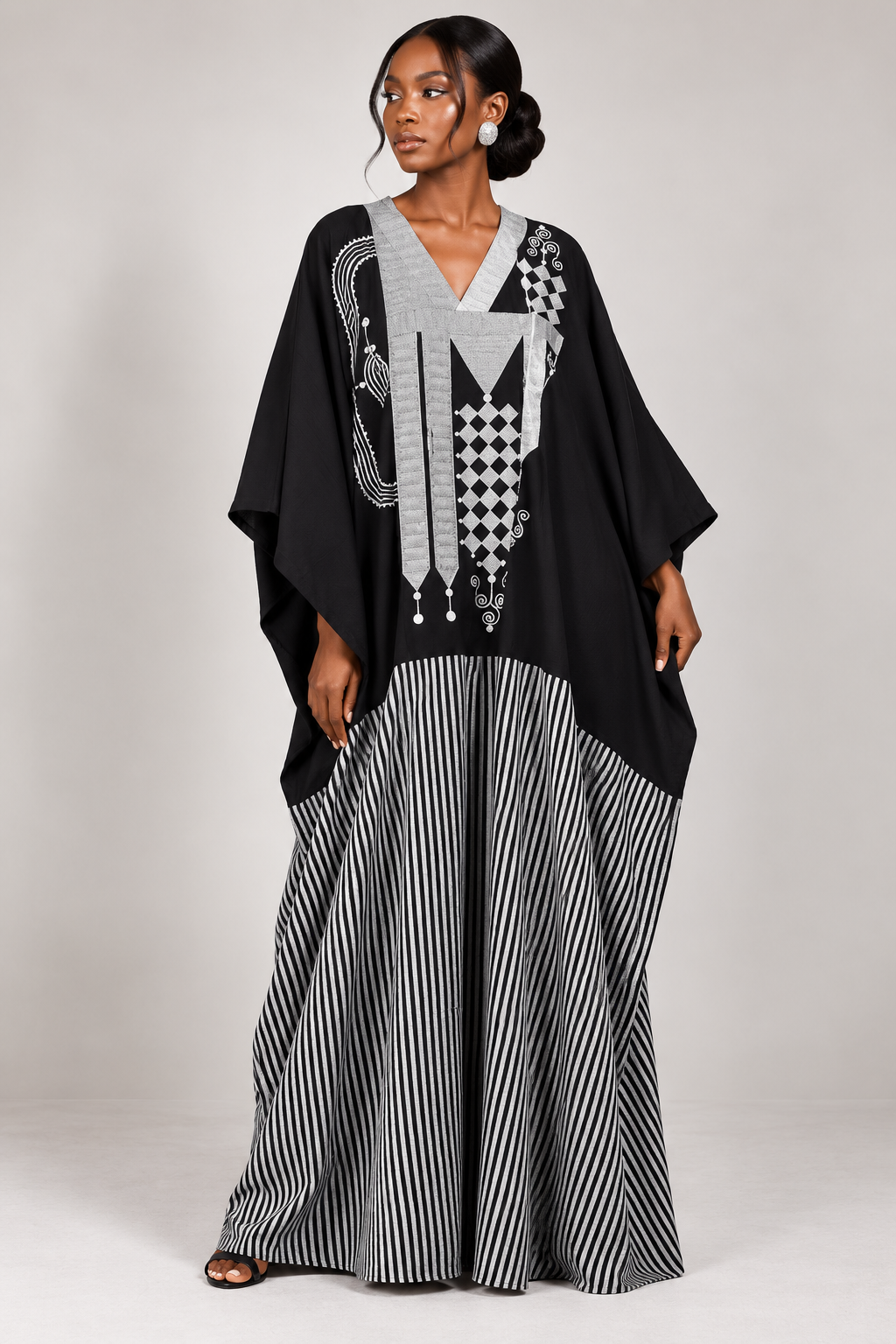 Embroidered kaftan